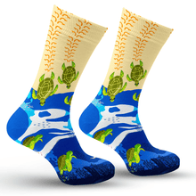 Load image into Gallery viewer, Turtle In The Water Socks
